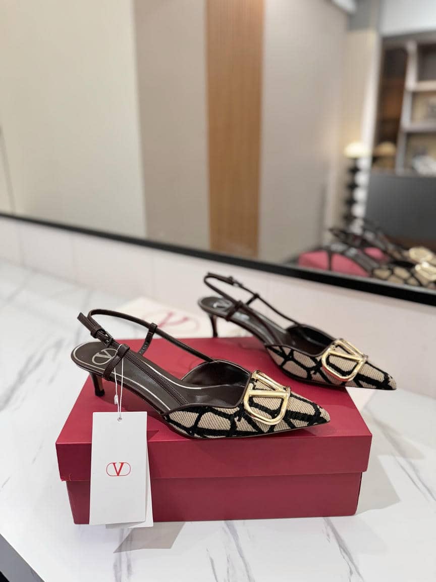 Valentino Sandal5